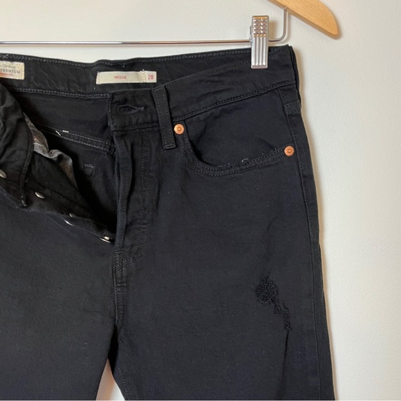 Levi’s Premium Wedgie Fit Women’s Jeans | Black | Cut-Off Hem | 28 - Picture 4 of 15